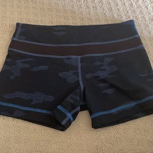 🎈sold🎈Lululuemon shirts size 6